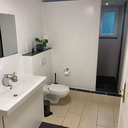 公寓 Traumhafter Seeblick Mit Grosser Terrasse Pogeez